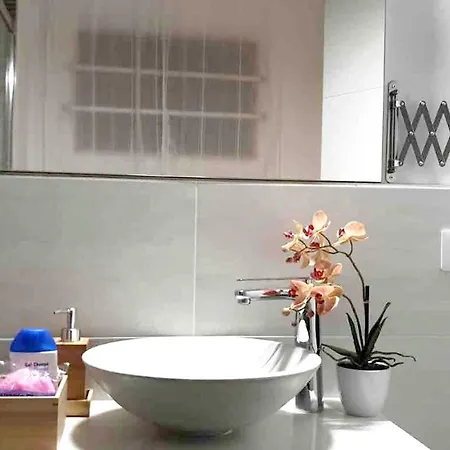 Studio In Puerto De La Cruz With Wonderful Sea View Shared Pool Furnished Balcony 250 M From The Bea شقة Tenerife Island